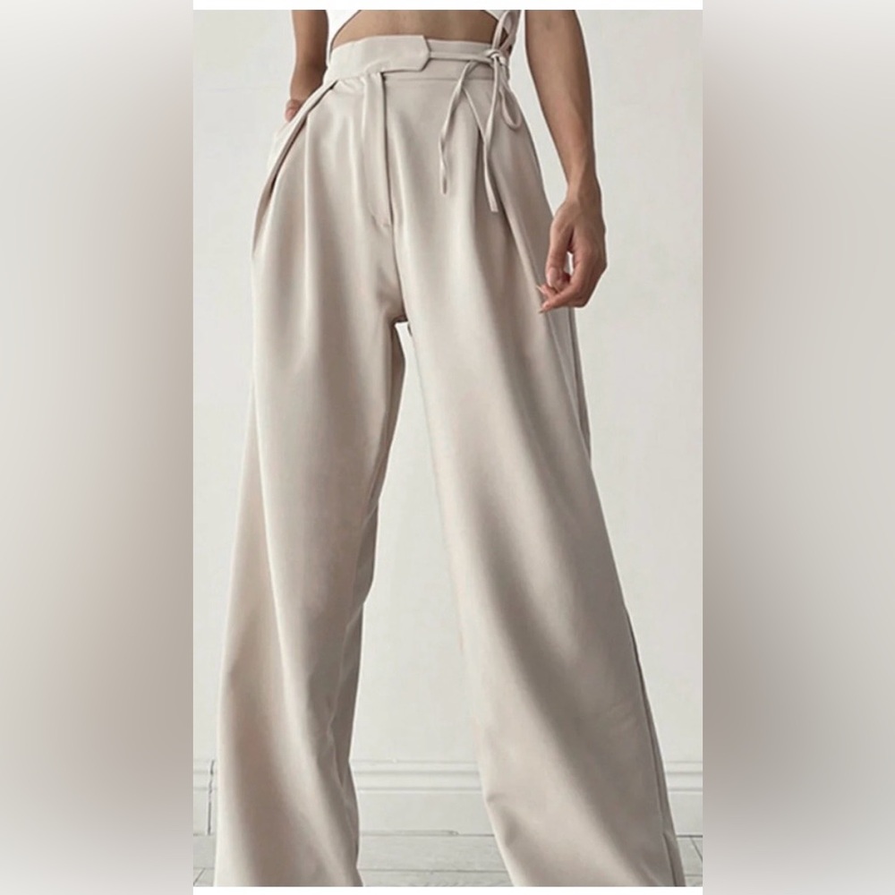Commense Trousers High Waisted Wide Legs Waist Ties in Cream Size M NWT